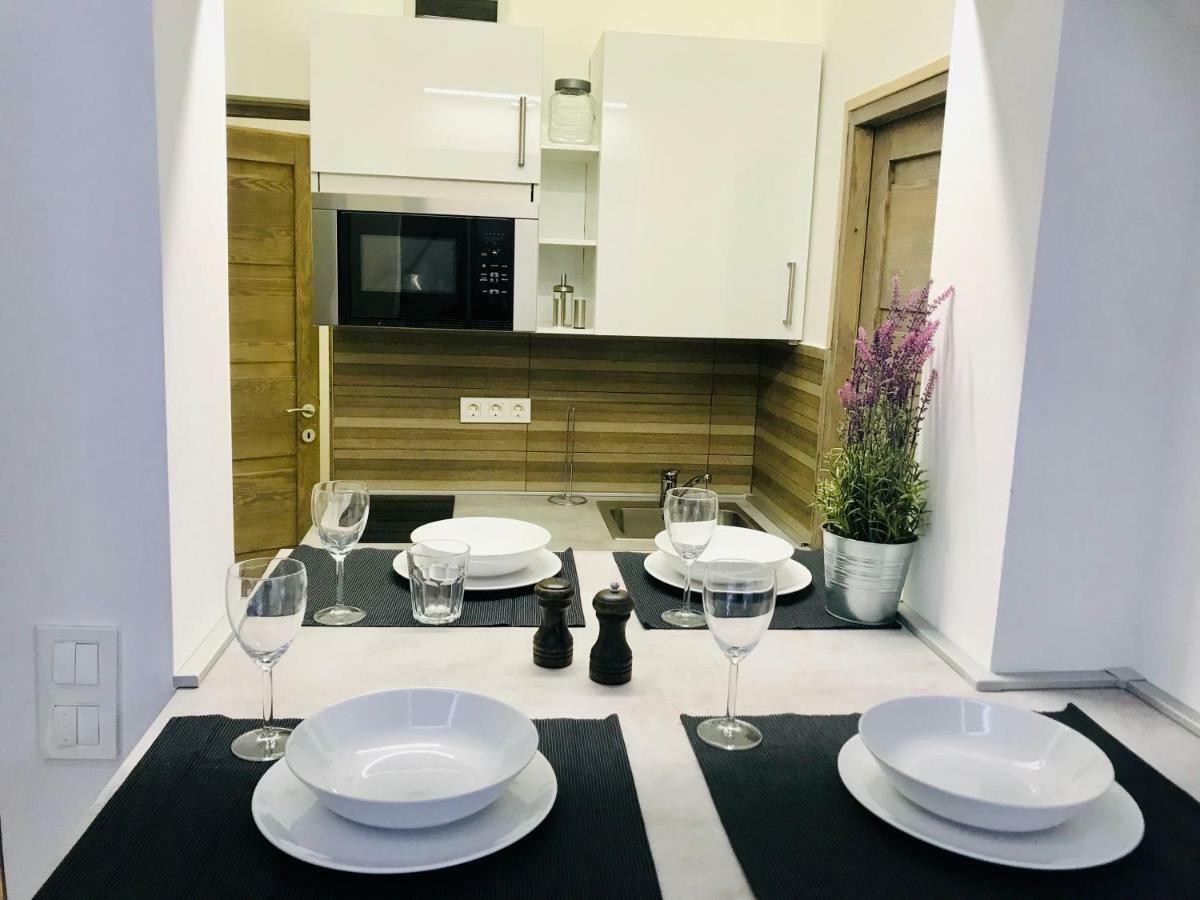 Heart Apartment With Free Private Parking Budapeste Exterior foto
