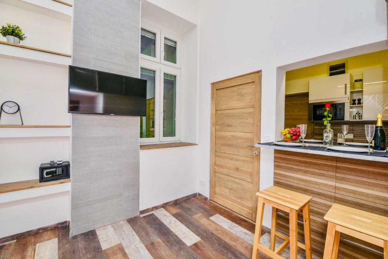 Heart Apartment With Free Private Parking Budapeste Exterior foto